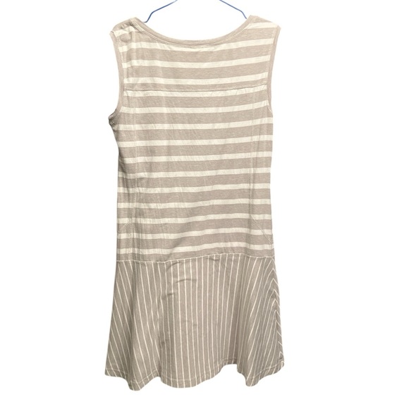 Lolë Montréal Striped Dress - Size Medium (Gray & White) - Picture 2 of 6